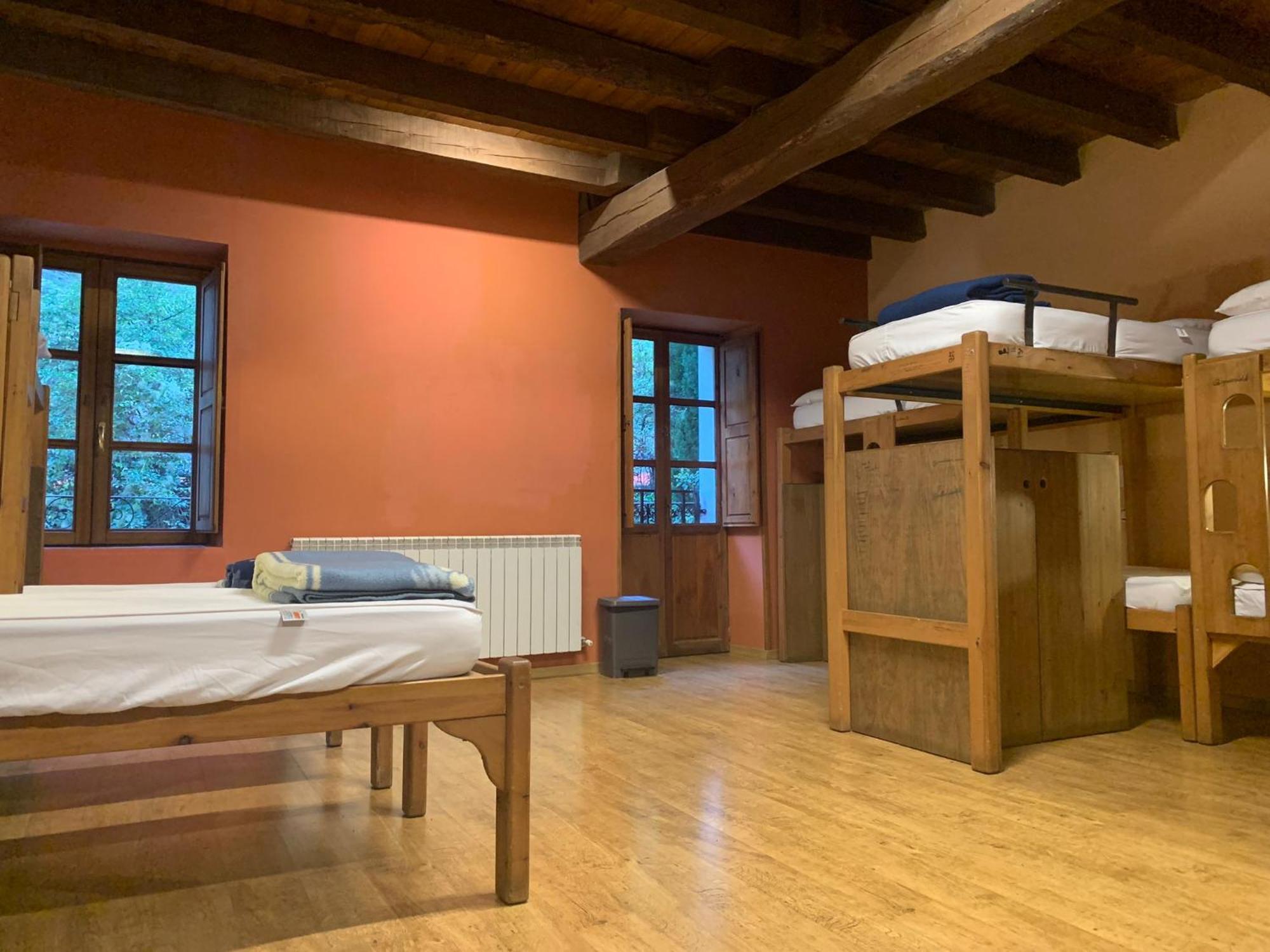 Albergue-Refugio Sargantana Canfranc Eksteriør billede