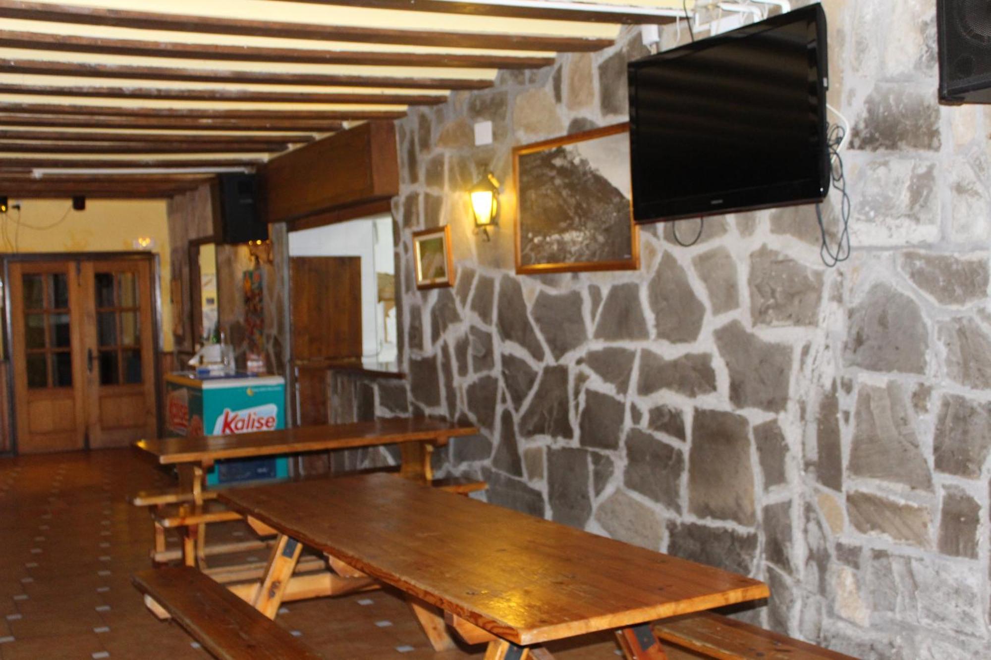 Albergue-Refugio Sargantana Canfranc Eksteriør billede