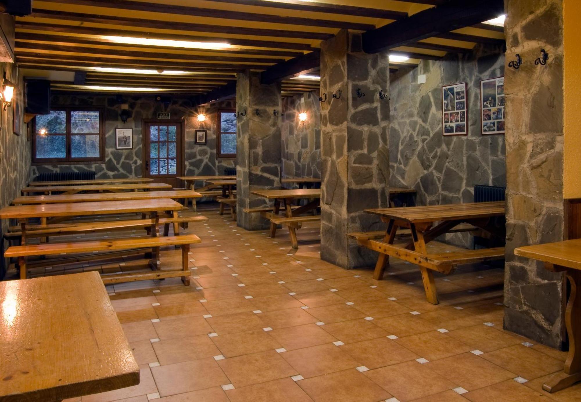 Albergue-Refugio Sargantana Canfranc Eksteriør billede